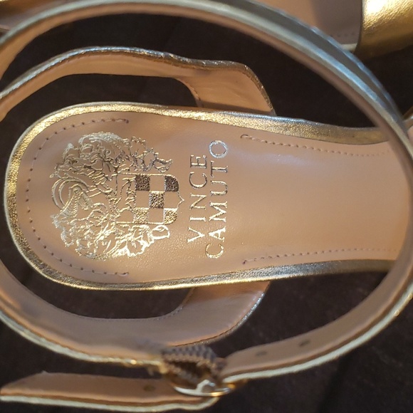 Vincen Camuto Beautiful Woman Sandal Shoe. 8M - Picture 6 of 16